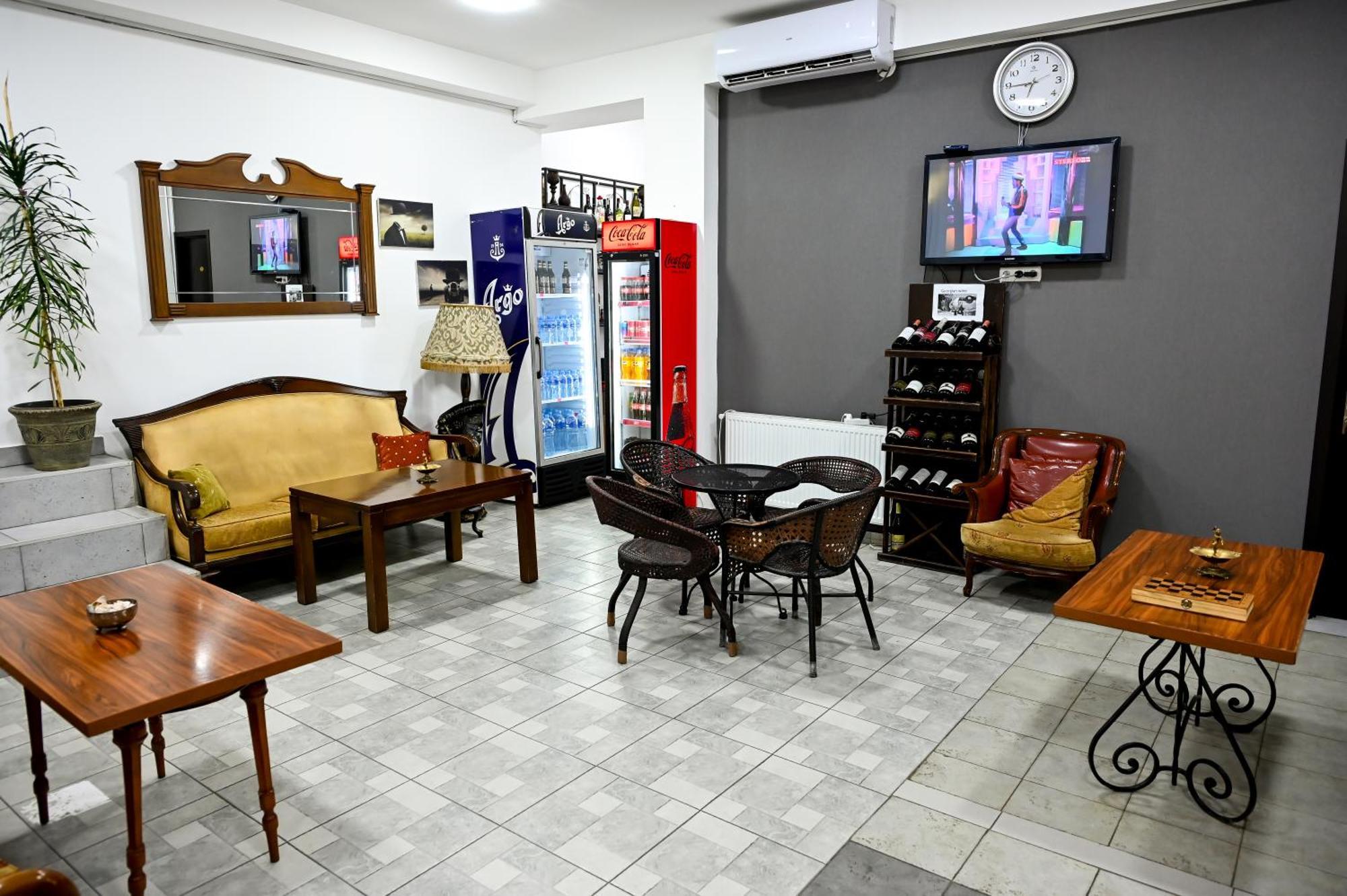 Starhostel Kutaisi Ngoại thất bức ảnh