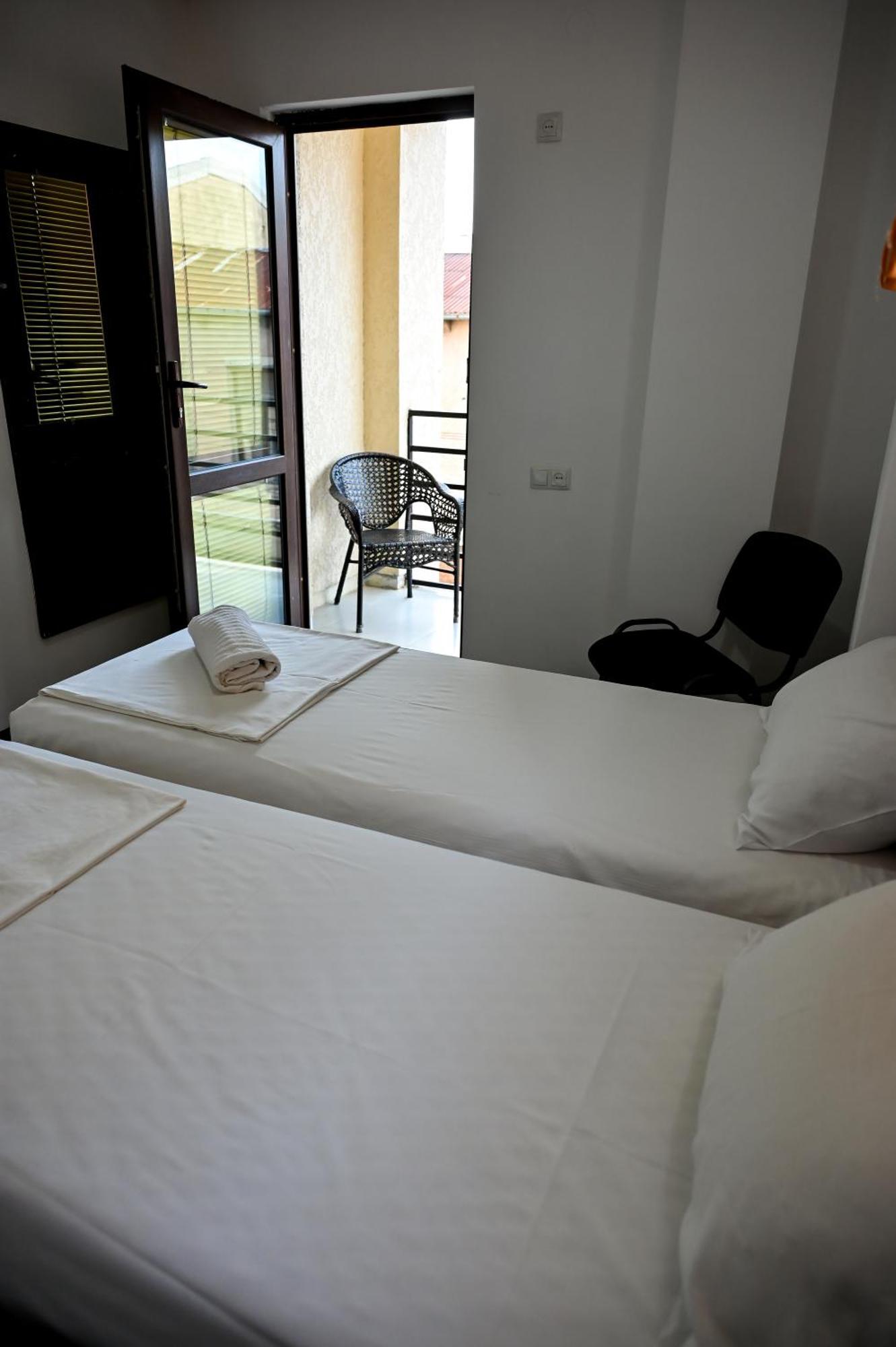 Starhostel Kutaisi Ngoại thất bức ảnh