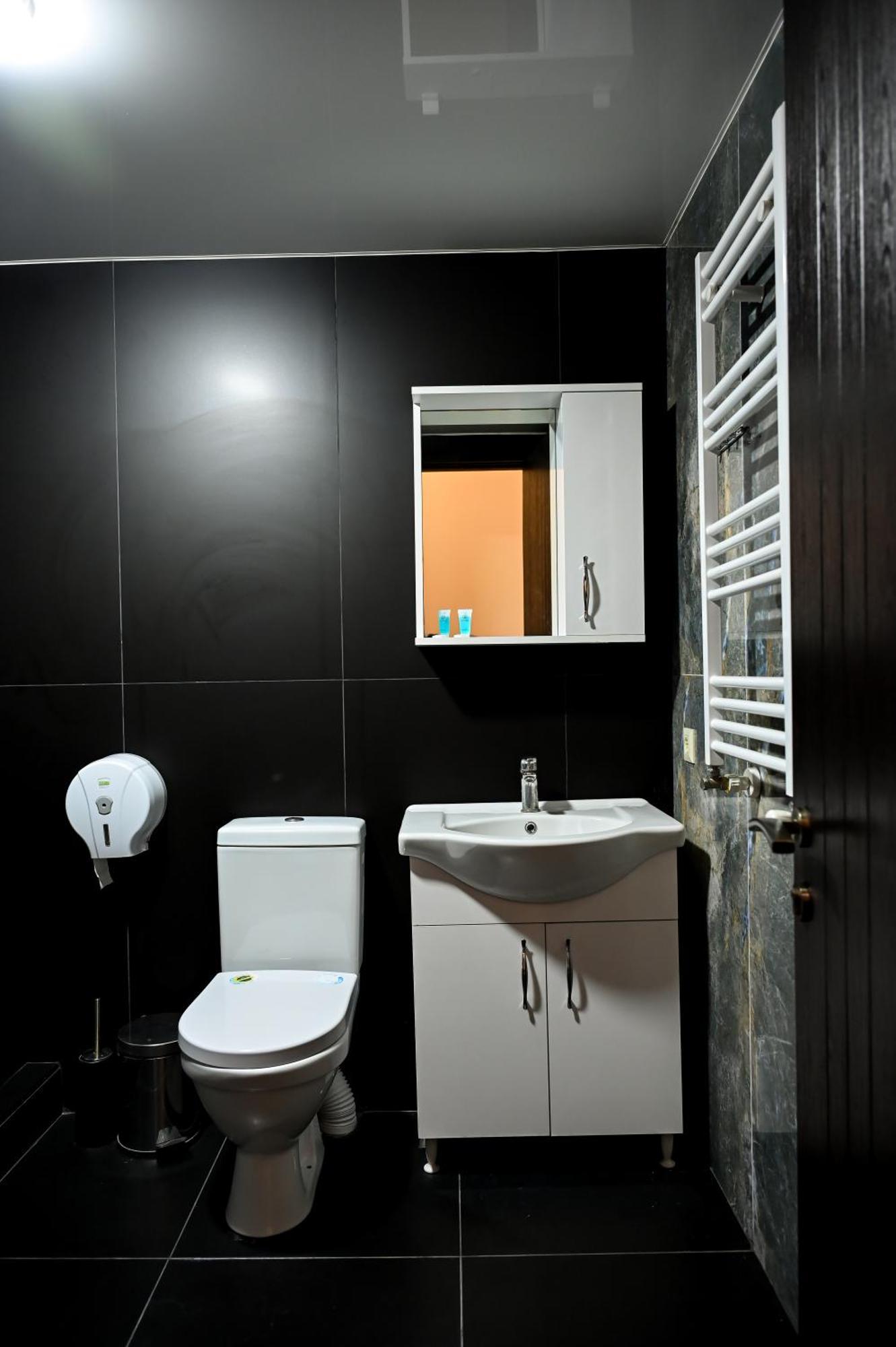Starhostel Kutaisi Ngoại thất bức ảnh
