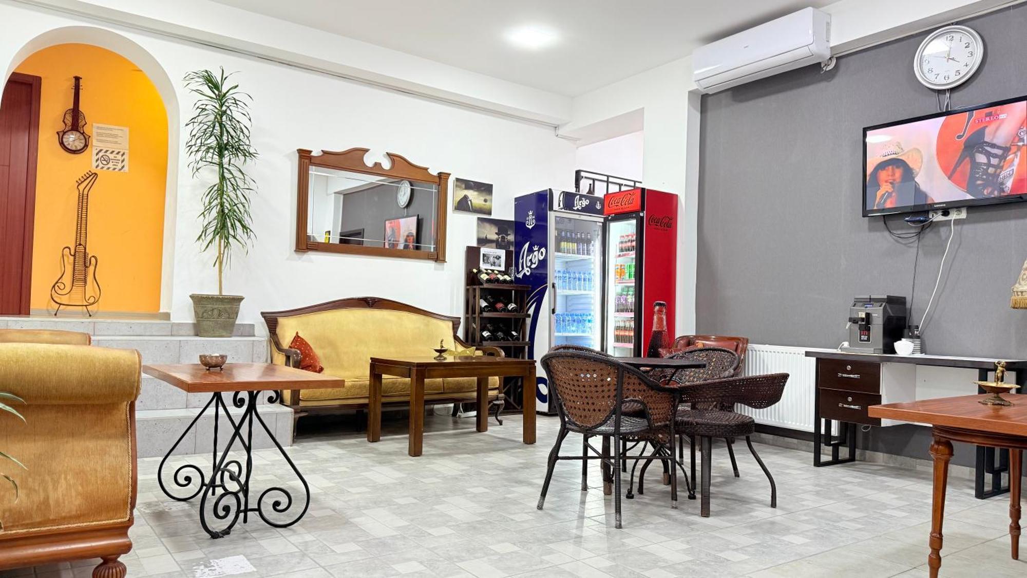 Starhostel Kutaisi Ngoại thất bức ảnh